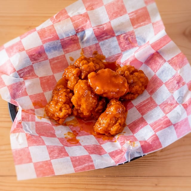 10 Boneless Combo.